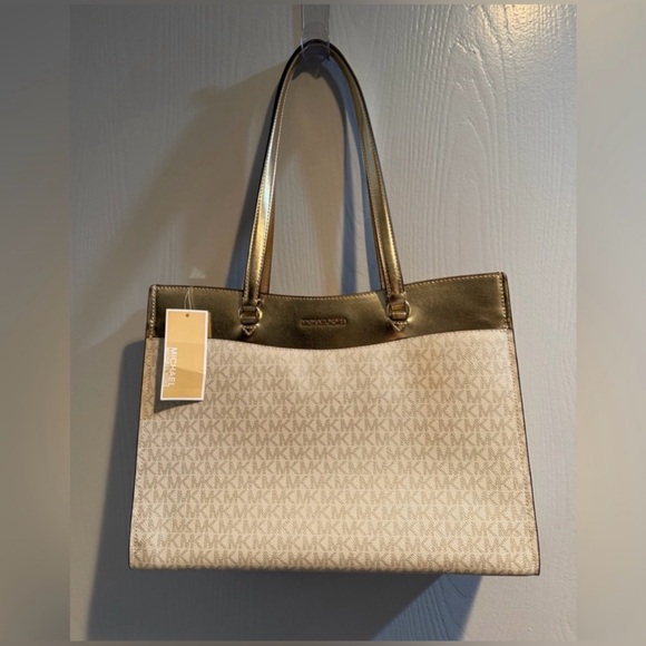 Makeup and beauty bundle - Picture 6 of 6